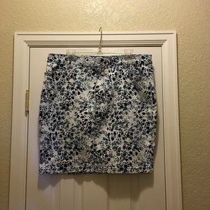 Dress Barn Skirt EUC